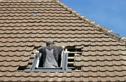 Pose de velux - Fleury-la-Rivière